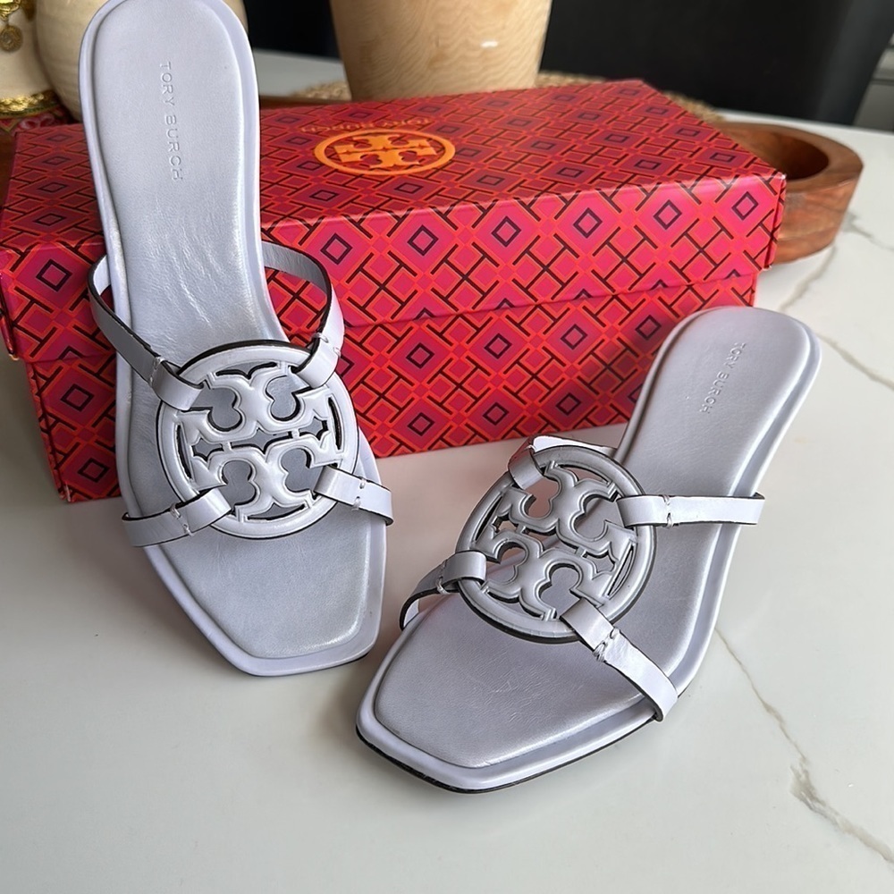 MILLER LOW HEEL SANDAL - Picture 3 of 8